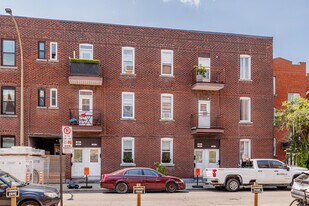 906 Sainte-Marguerite Rue in Montréal, QC - Building Photo