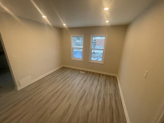 10 McCowan Rd in Toronto, ON - Building Photo - Building Photo