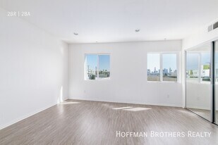 251 Robinson St, Unit 207 in Los Angeles, CA - Building Photo