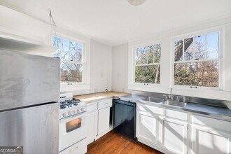 300 Oxford Pl NE, Unit 2 in Atlanta, GA - Building Photo - Building Photo