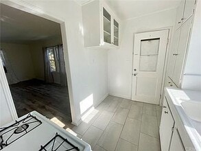 215 Grand Ave in Monrovia, CA - Building Photo - Building Photo