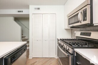 944 W Grace St in Chicago, IL - Building Photo - Building Photo