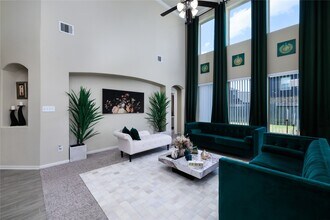 15151 Winthrop Manor Way in Cypress, TX - Building Photo - Building Photo