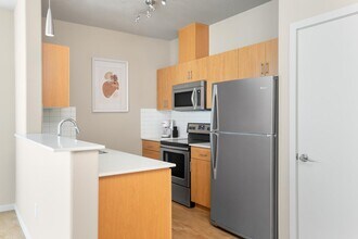 206 Apartments in Hillsboro, OR - Building Photo - Building Photo