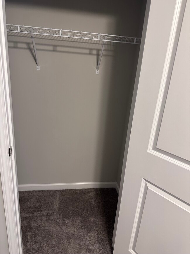 5505 Ripplebrook Rd in Durham, NC - Foto de edificio - Building Photo