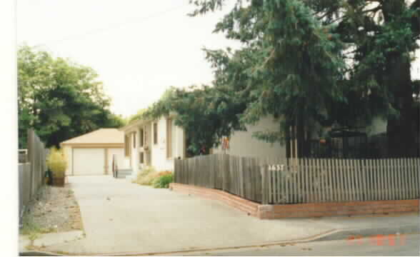 1637 Orchard St in Santa Rosa, CA - Foto de edificio - Building Photo