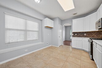 2202 Highland Crossing Dr in Conroe, TX - Building Photo - Building Photo