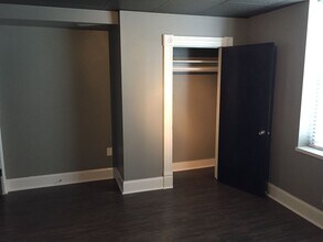 141 S 15th St in Pittsburgh, PA - Building Photo - Building Photo