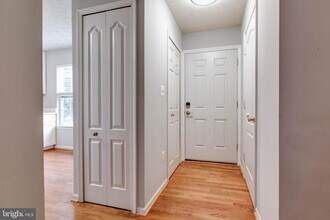 3318 Hibiscus Ct in Ellicott City, MD - Building Photo - Building Photo