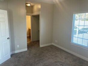 44 N Garden Park Dr in Orem, UT - Building Photo - Building Photo