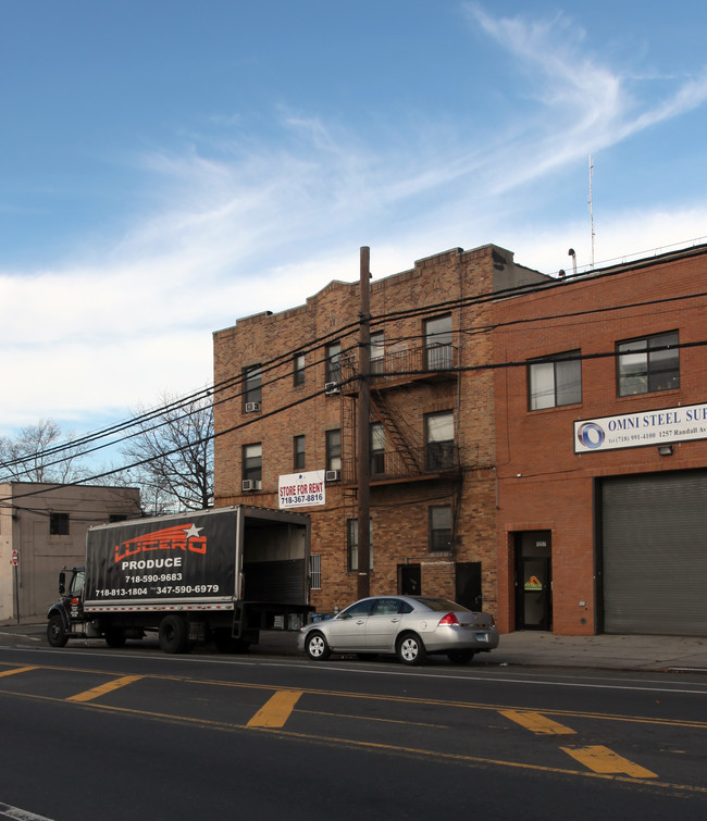 1255 Randall Ave in Bronx, NY - Foto de edificio - Building Photo