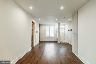 1331 S Dover St in Philadelphia, PA - Building Photo - Building Photo