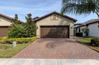 4313 Beauty Leaf Cir in Vero Beach, FL - Building Photo - Building Photo