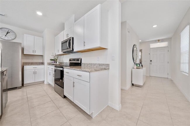 1796 Southfork Dr in Kissimmee, FL - Foto de edificio - Building Photo