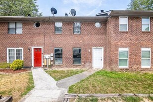 1019 Green Valley Dr NW in Conyers, GA - Building Photo