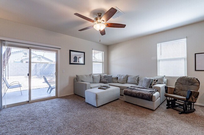 31018 W Columbus Ave in Buckeye, AZ - Building Photo - Building Photo