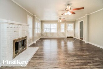 109 E Palmetto Ave in Howey In The Hills, FL - Building Photo - Building Photo