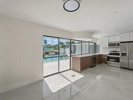 1940 NW 32nd St in Oakland Park, FL - Building Photo