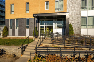 3197-3499 Jacques-Bureau Av in Laval, QC - Building Photo - Building Photo