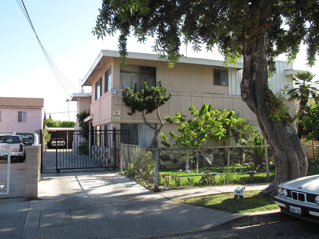 3173 Los Flores Blvd in Lynwood, CA - Building Photo - Building Photo