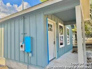 709 Burr Oak Ln in Canyon Lake, TX - Building Photo - Building Photo