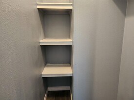 17118 Choctaw Dr in Baytown, TX - Building Photo