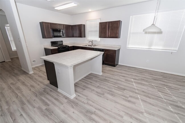 21630 Tea Tree Olive Pl in Porter, TX - Building Photo - Building Photo