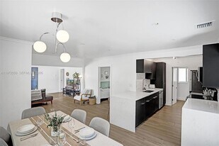 3320 NE 13th Ave in Oakland Park, FL - Building Photo