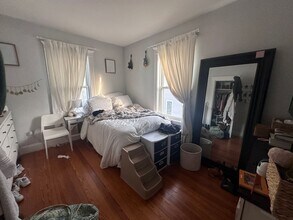 876 Adams St, Unit 3 in Boston, MA - Building Photo - Building Photo