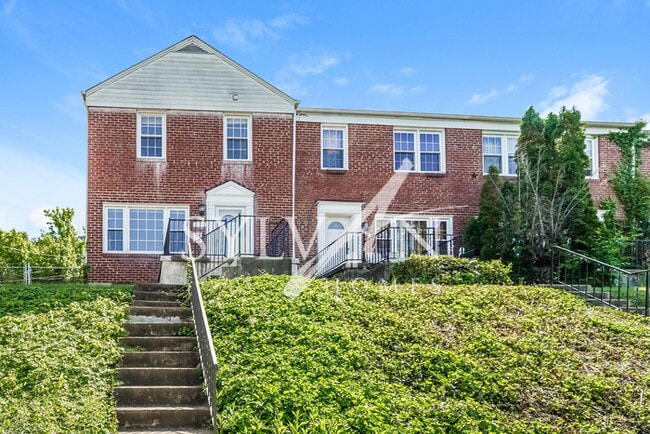 936 Fairmount Ave in Baltimore, MD - Building Photo - Building Photo