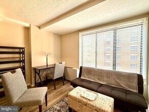 1440 N St NW in Washington, DC - Building Photo - Building Photo
