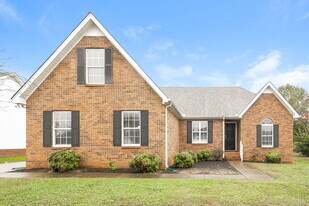 3427 Belle Chase Dr in Murfreesboro, TN - Building Photo