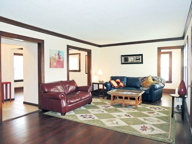 305 E 194th St in Euclid, OH - Building Photo - Building Photo