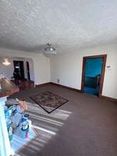 160 Victoria Ave, Unit 3 Bedroom 1 Bath Upper in Buffalo, NY - Building Photo - Building Photo