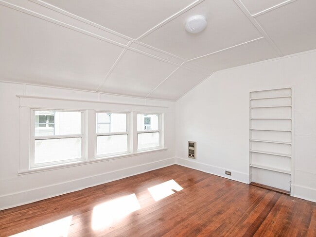 property at 5265 NE 14th Pl