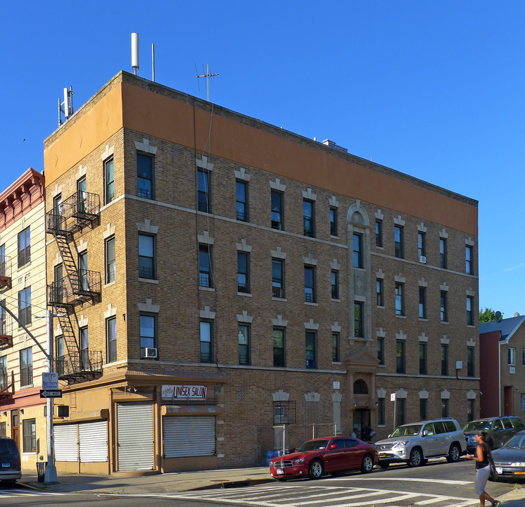 190 Utica Ave in Brooklyn, NY - Building Photo