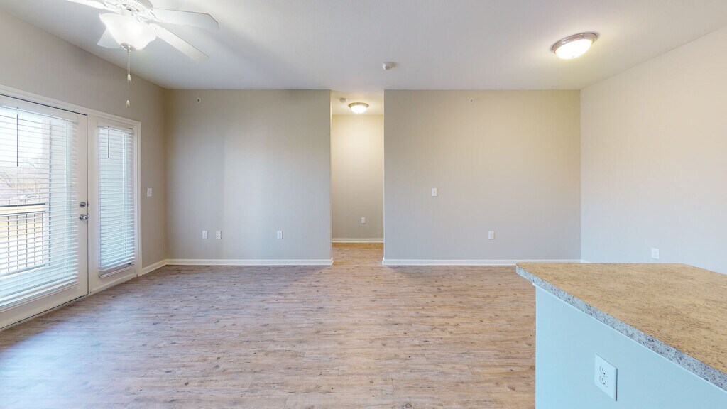 The Pointe at Crestmont Apartments in Houston, TX