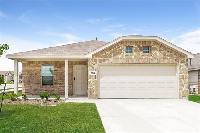 8432 Fawn Creek Dr in Fort Worth, TX - Building Photo