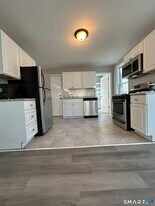 162 Davenport St in Bridgeport, CT - Building Photo