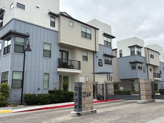 4061 E Luna Paseo in Ontario, CA - Building Photo - Building Photo