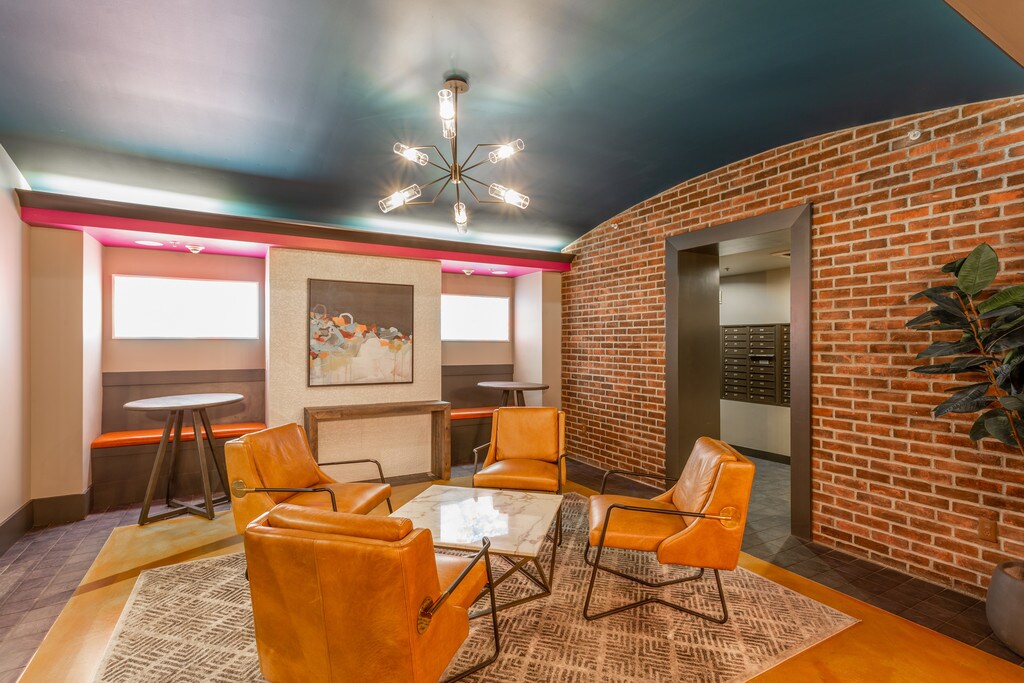 Quintessa Apartments in Seattle, WA
