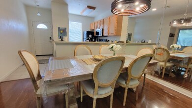 6519 W Newberry Rd in Gainesville, FL - Foto de edificio - Building Photo