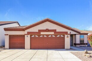 19826 North 21st St in Phoenix, AZ - Building Photo