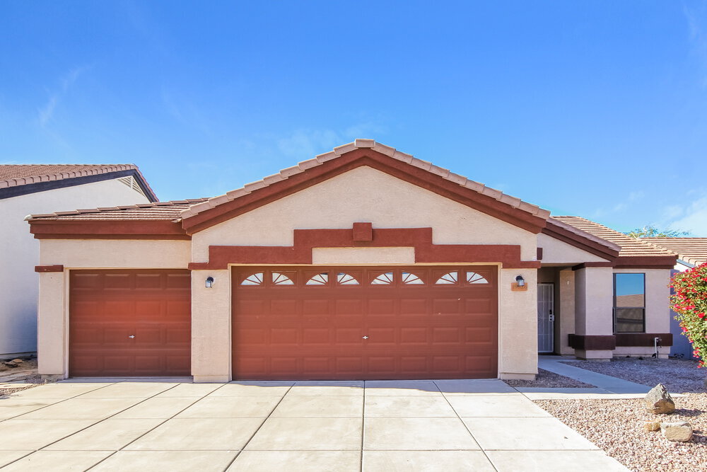 19826 North 21st St in Phoenix, AZ - Building Photo