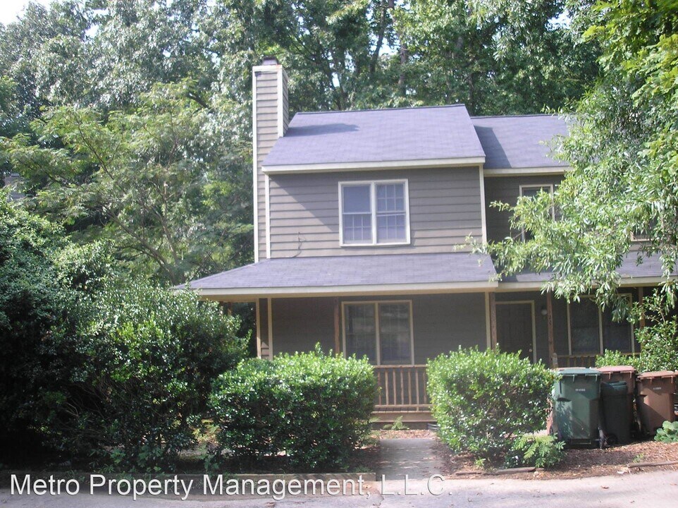 126 S Atley Ln in Cary, NC - Building Photo