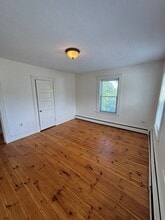 97 Knight St, Unit 2 in Milford, NH - Building Photo - Building Photo