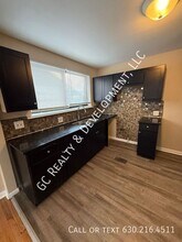 9906 S Clyde Ave in Chicago, IL - Building Photo - Building Photo