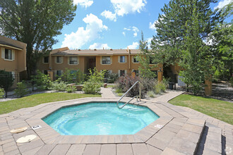 Aspen Leaf in Flagstaff, AZ - Foto de edificio - Building Photo