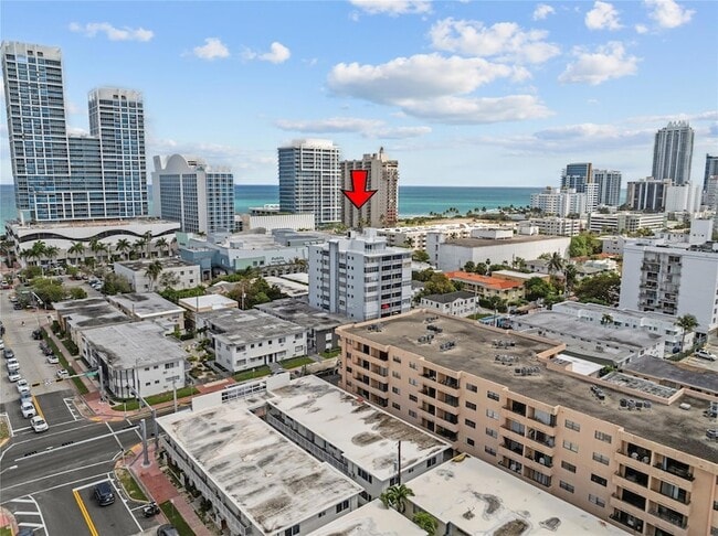 6855 Abbott Ave, Unit 5-504 in Miami Beach, FL - Foto de edificio - Building Photo