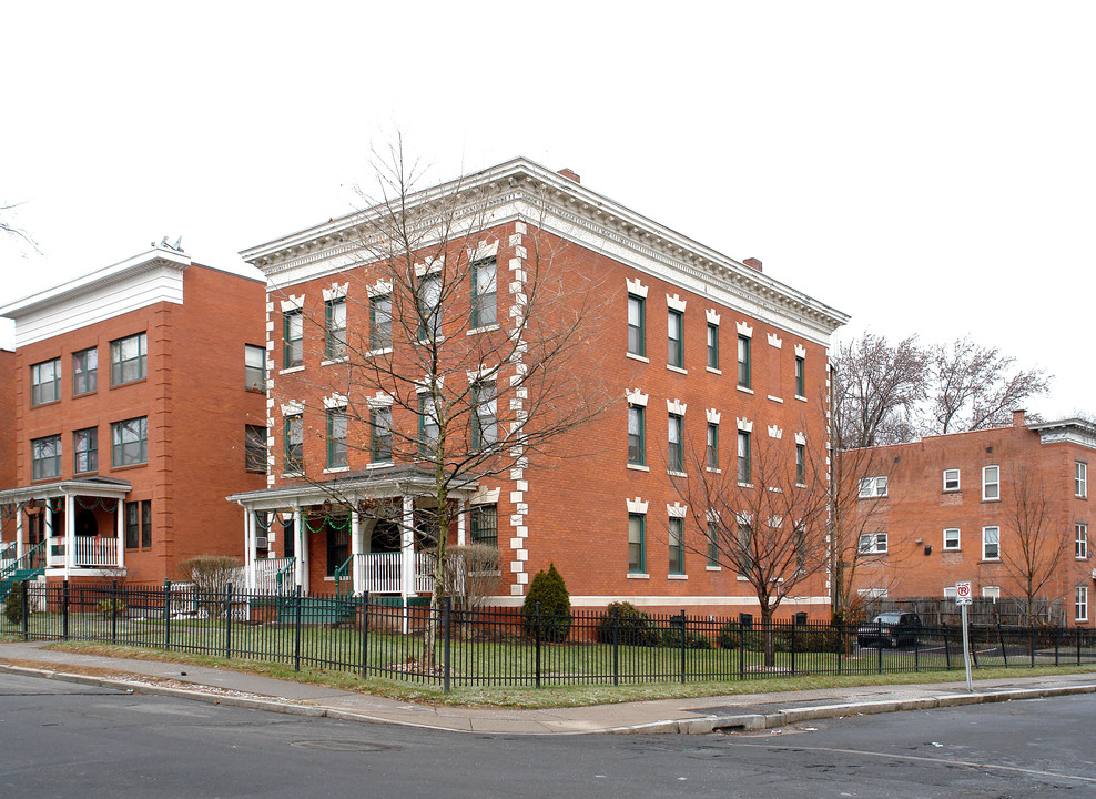 180 Homestead Ave in Hartford, CT - Building Photo